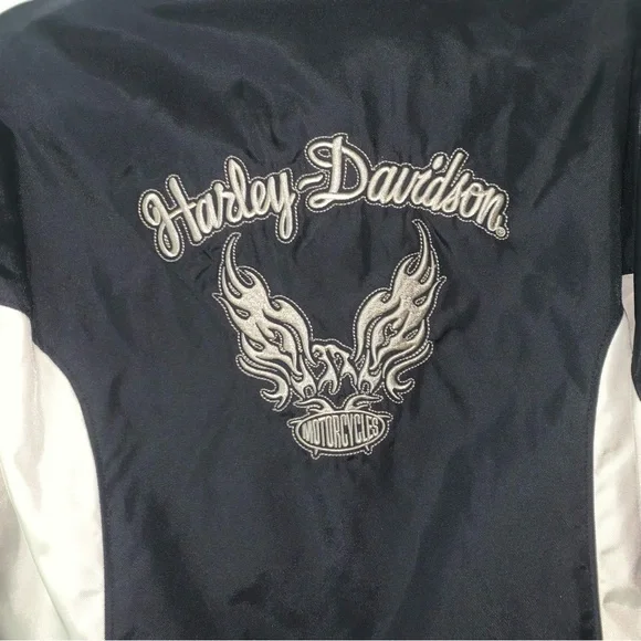 Size Medium - Women’s Authentic Vintage Harley Davidson Jacket - Picture 8 of 9